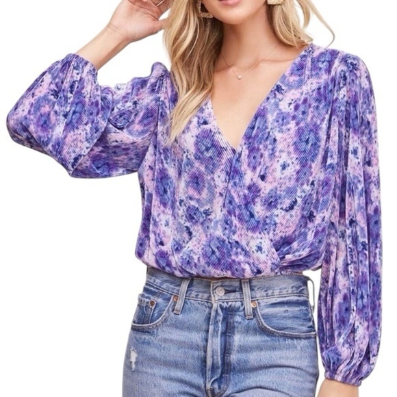 Astr Tops - ASTR THE LABEL Pink and Blue Cropped Pleated Surplice Top SZ S